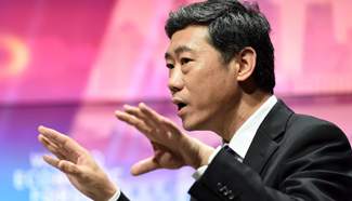 Daokui Li speaks at summer Davos forum in Dalian