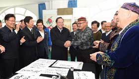 Top political advisor visits residents in Altay in northern Xinjiang