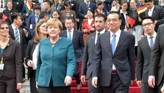 Merkel visits Chinese university with Li Keqiang