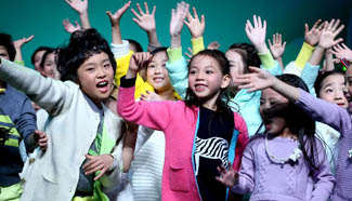 Child models shine at China Fashion Week