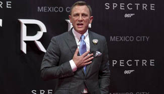 Stars promote new Bond film in Mexico