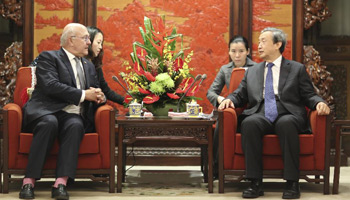 Chinese vice premier meets French Finance Minister