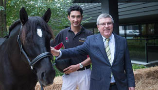 President of Int'l Olympic Committee visits FEI headquarters