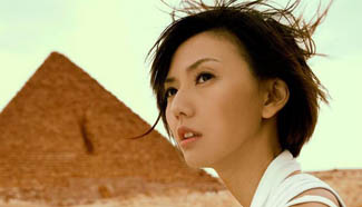 Singaporean singers loved by China