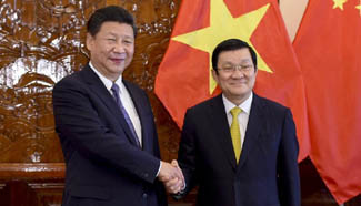 Chinese president holds talks with Vietnamese counterpart in Hanoi