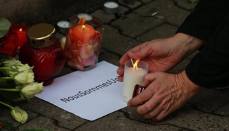 German people express condolences to Paris attack victims