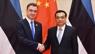 Premier Li meets with Estonian PM Taavi Roivas