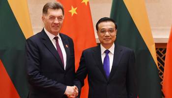 Premier Li meets Lithuanian prime minister