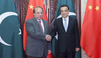 Chinese Premier meets Pakistani counterpart