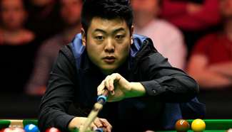 Snooker Masters: Higgins beats China's Liang 6-4