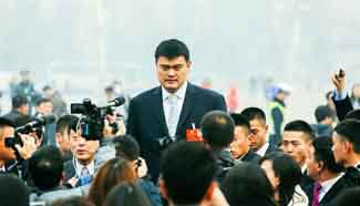 Yao Ming attends opening meeting of 4th session of 12th CPPCC National Committee