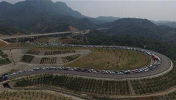 Slow traffic seen on N China's highway in holiday of Duanwu Festival