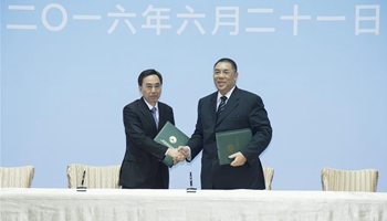 China's Macao SAR, Guangdong Province ink 12 pacts to boost cooperation