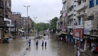 Heavy rain hits Lahore, Pakistan