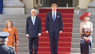 Dutch King, Queen receive Greek president, wife in Hague