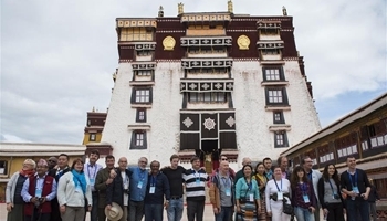 Foreign representatives attending Forum on Development of Tibet visit in Lhasa