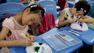 Summer camps in Shanghai held to enrich students' vacation