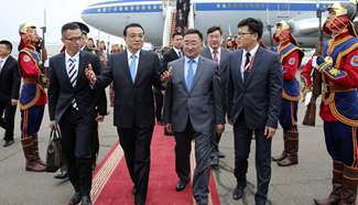 Chinese Premier Li Keqiang arrives at Ulan Bator