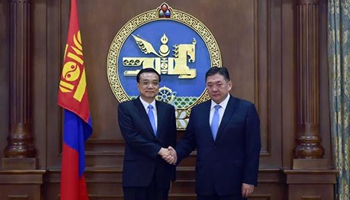 Chinese premier meets chairman of Mongolian State Great Hural in Ulan Bator