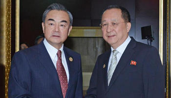 Chinese FM meets with DPRK counterpart in Laos