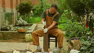 How to craft ancient Chinese instrument Guqin?