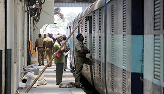 Currency notes worth 865,000 USD stolen from moving train in India