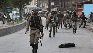 Kashmiri protesters clash with Indian police