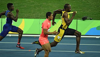 Jamaica wins gold medal of men's 4x100m relay of Athletics