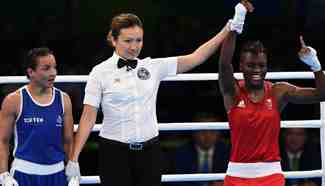 Britain's Nicola Adams wins gold medal of women's fly (48-51kg) final