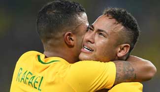 Neymar holds nerve as Brazil win Olympic football gold