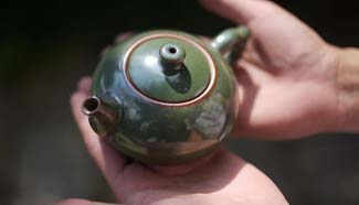 "Green" pottery: Intangible cultural heritage of Sichuan