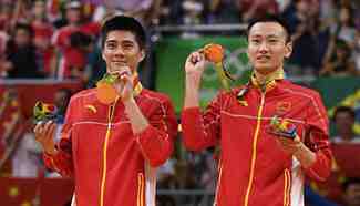 China wins gold medal of men's doubles badminton at Rio Olympics