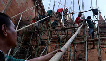 Volunteers prepare to renovate quake-damaged pagodas in Myanmar