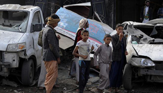 Airstrikes kill 10 in Yemen