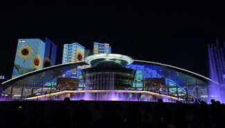 Light show held outside Hangzhou Int'l Conference Center