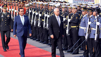 Thai PM holds welcome ceremony for visiting Malaysian counterpart