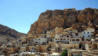 Intense battles take place in Syrian ancient city of Maaloula