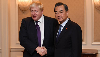 Chinese FM meets British counterpart in New York