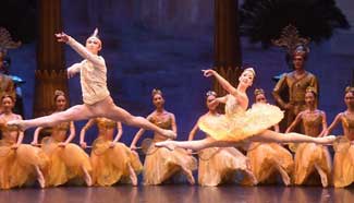 Ballet "La Bayadere" staged in Beijing