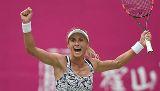 WTA Guangzhou Int'l Women's Open: Tsurenko claims title