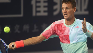 Berdych wins Vesely 2-1 during Shenzhen Open ATP World Tour