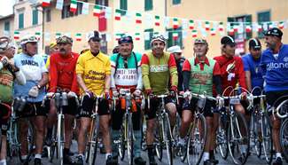 "Eroica" cycling event for old bikes held in Italy