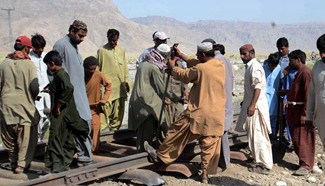 8 killed, 19 injured as twin blasts hit passenger train in SW Pakistan