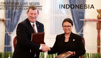Indonesian FM meets with Uruguayan counterpart in Jakarta