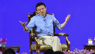 Jack Ma shares experience with representatives of Thailand's young entrepreneurs