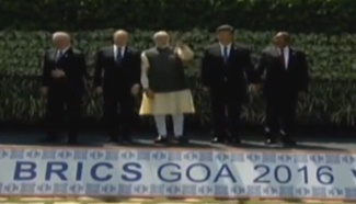 BRICS leaders take group photo