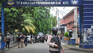 Man attacks police in Indonesia, 5 policemen injured
