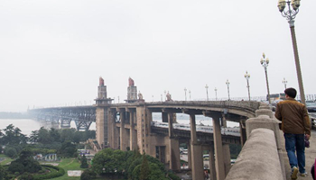 First China-designed bridge on Yangtze starts major repair