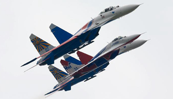 Aerobatic teams from Russia perform at China Int'l Aviation & Aerospace Exhibition