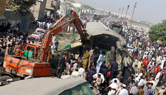 21 killed, 45 injured as two trains collide in Pakistan's Karachi